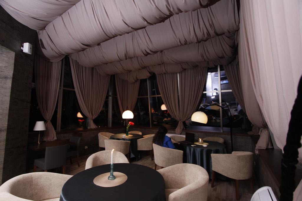 A5 Hotel Tbilisi Exterior photo